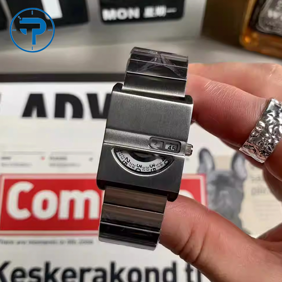 Men's Bracelet Watches Square  - Luxury Watch Market recension och pris