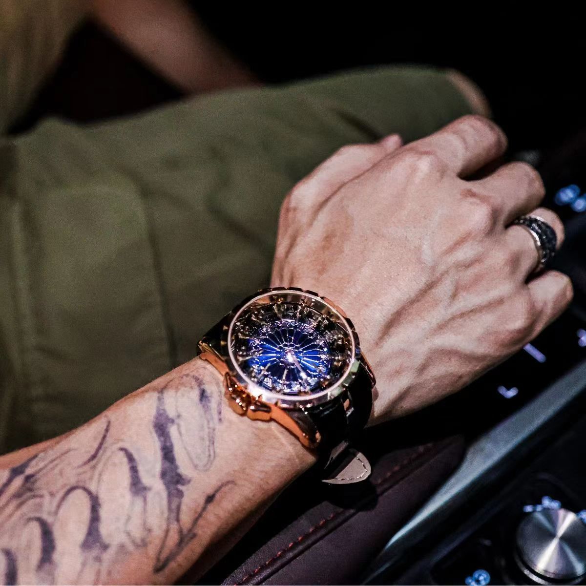 Top-Tier Luxury and Elegant Me - Luxury Watch Tier recension och pris
