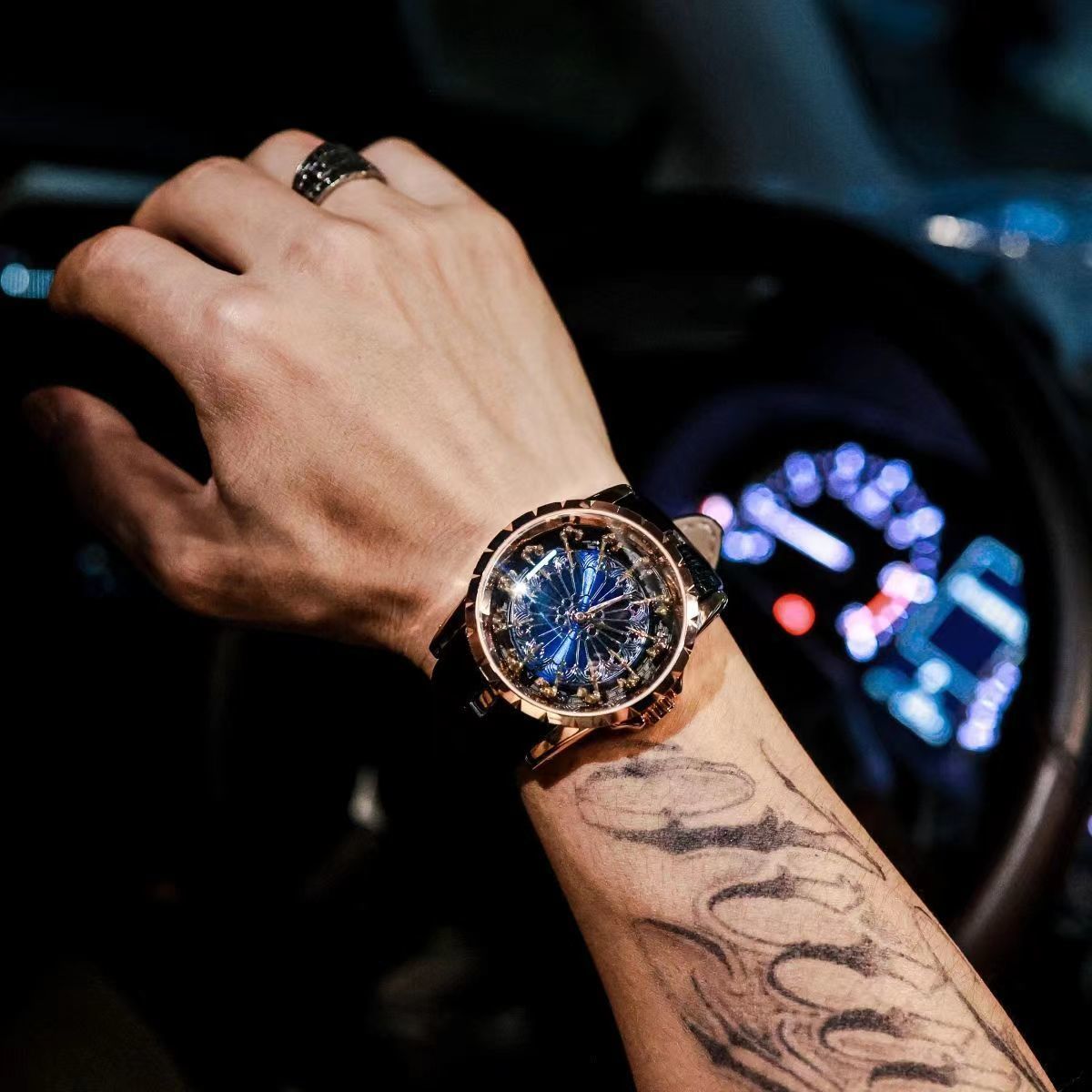 Top-Tier Luxury and Elegant Me - Luxury Watch Tier recension och pris