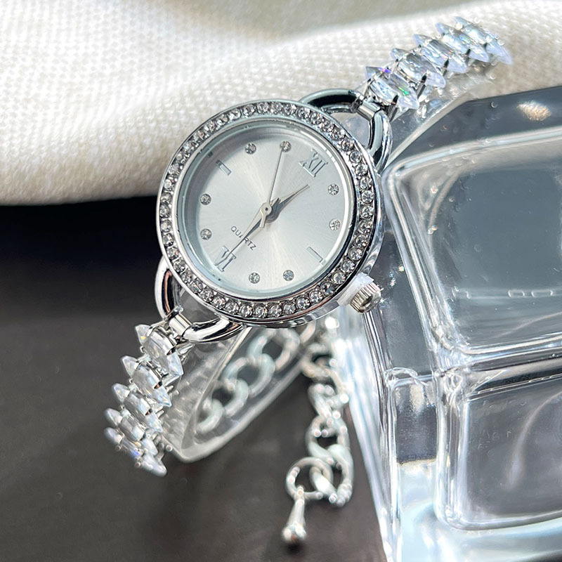 UTHAI CQ383 Fashionable Women  - Ladies Luxury Watch recension och pris
