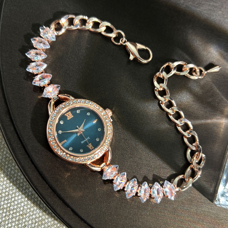 UTHAI CQ383 Fashionable Women  - Ladies Luxury Watch recension och pris